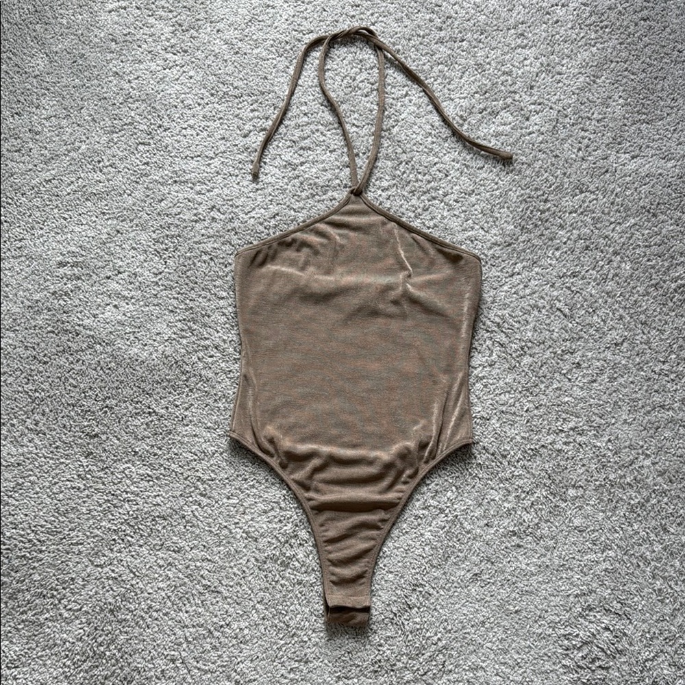 Halter Bodysuit (WHITEFOX)